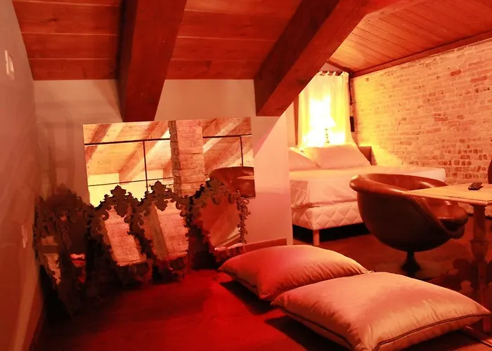 Rosso Charm Bed and Breakfast 3*