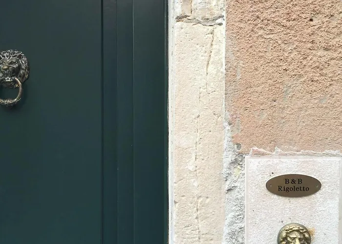 Rosso Charm Bed and Breakfast Βενετία