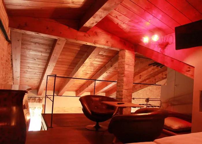 Rosso Charm Βενετία