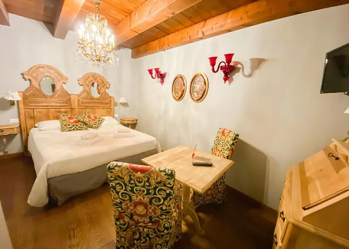 Rosso Charm 3* Венеция