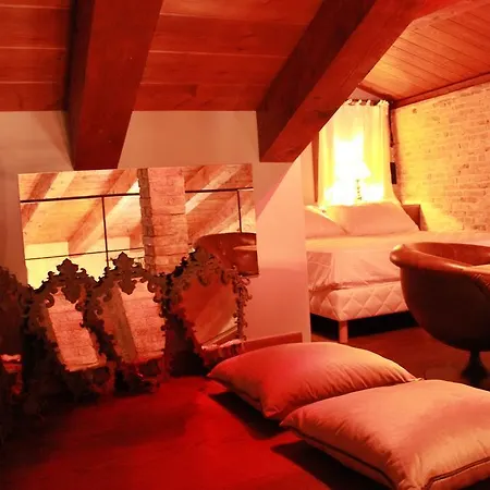 Rosso Charm Bed & Breakfast 3*