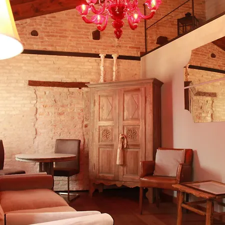 Bed & Breakfast Rosso Charm 3*