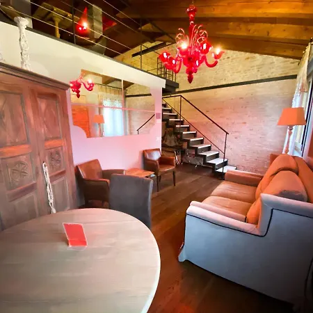 Rosso Charm Bed & Breakfast Benátky