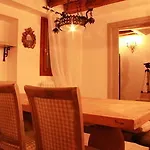 Rosso Charm 4* البندقية