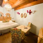 Rosso Charm 4* البندقية